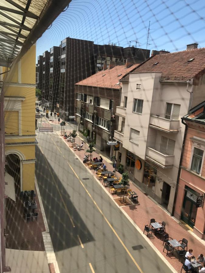 Apartament Dom Square-Centrum-Free Parking Segedyn Zewnętrze zdjęcie