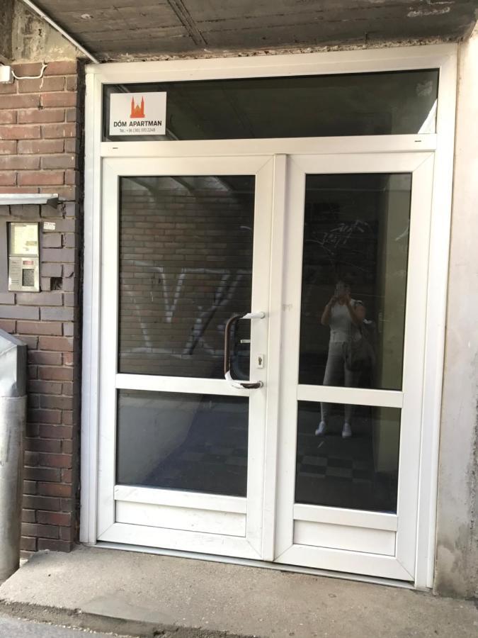 Apartament Dom Square-Centrum-Free Parking Segedyn Zewnętrze zdjęcie